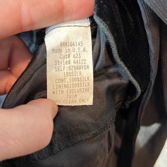 Anthro Ruth Black V-Neck Lace & Velvet Midi Dress Size 8 - Picture 7 of 7